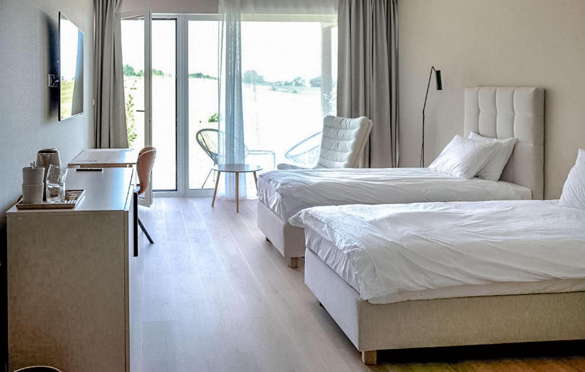 1 Bedroom Awesome Apartment In Binowo Bagian luar foto